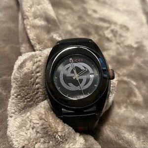 Men’s Gucci watch